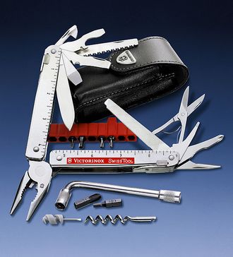 Многофункциональный инструмент Victorinox 3.0338.L SwissTool