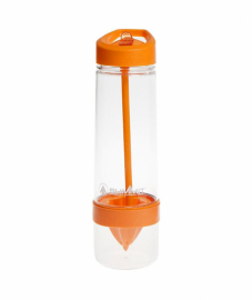 Бутылка-соковыжималка Summit MyBento Fruit Infuser-Squeezer Bottle оранжевая 750 мл